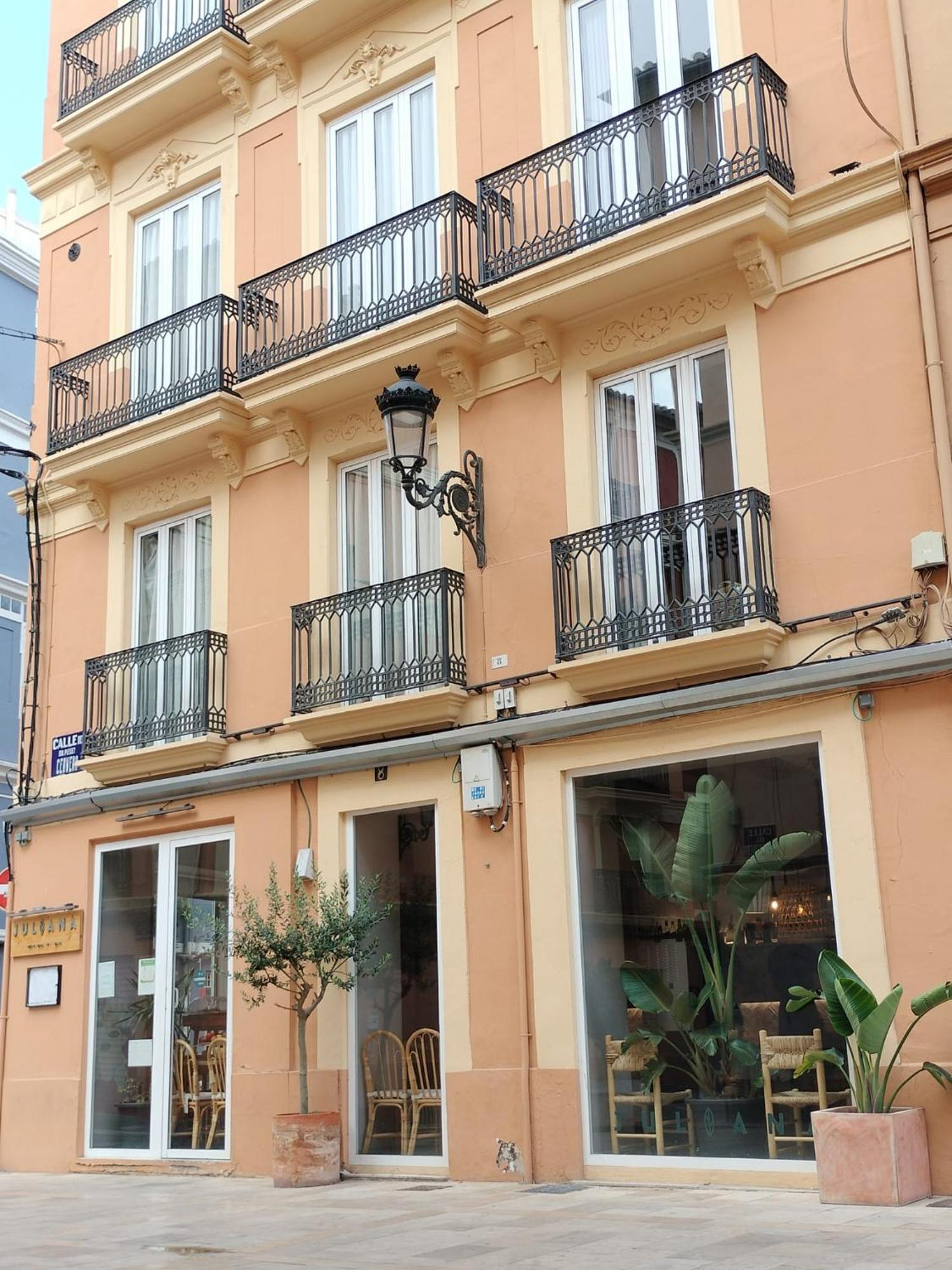 & Co. J. Botanico Boutique Walencja