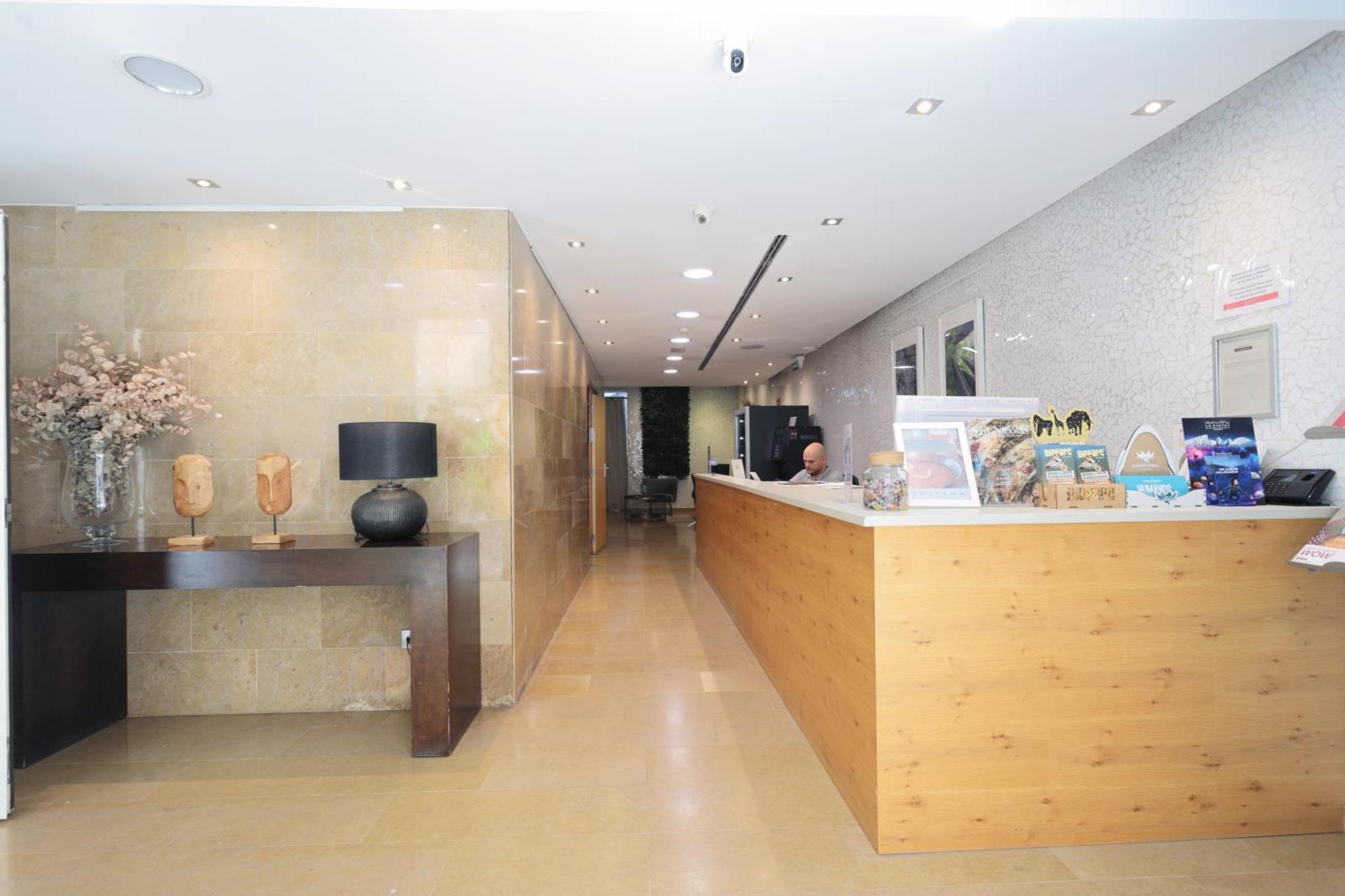 & Co. J. Botanico Boutique Walencja