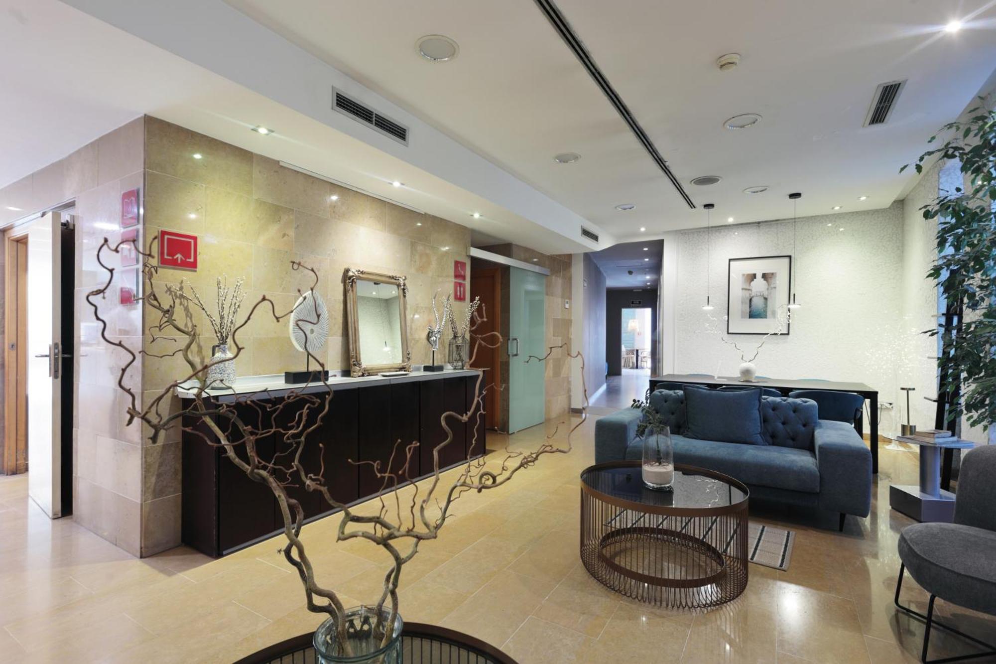 & Co. J. Botanico Boutique